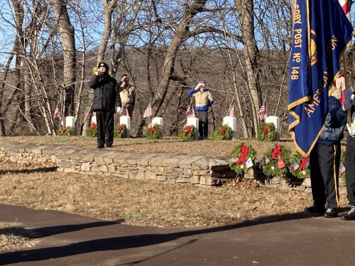 Wreaths-Across-America-At-Washingtons-Crossing-Unknown-Soldiers-Tombs-Dec-2024